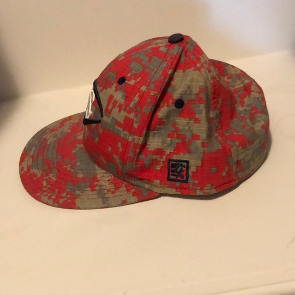 Louisville sluggers hat - Picture 2 of 3